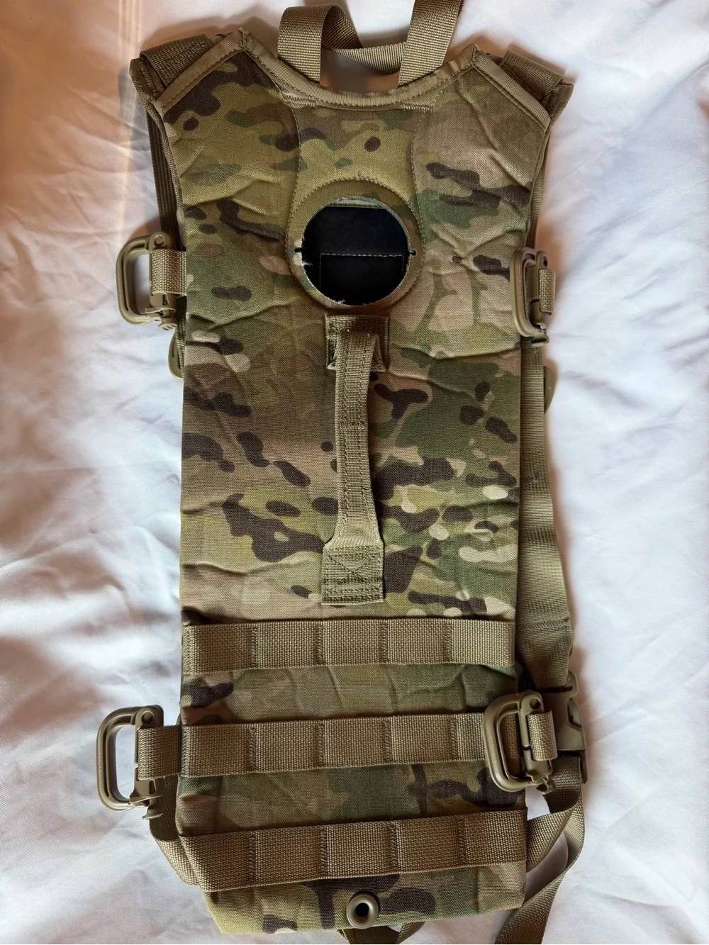 U.S. Army Multicam Hydration Pack – Coyote and Olive Blend